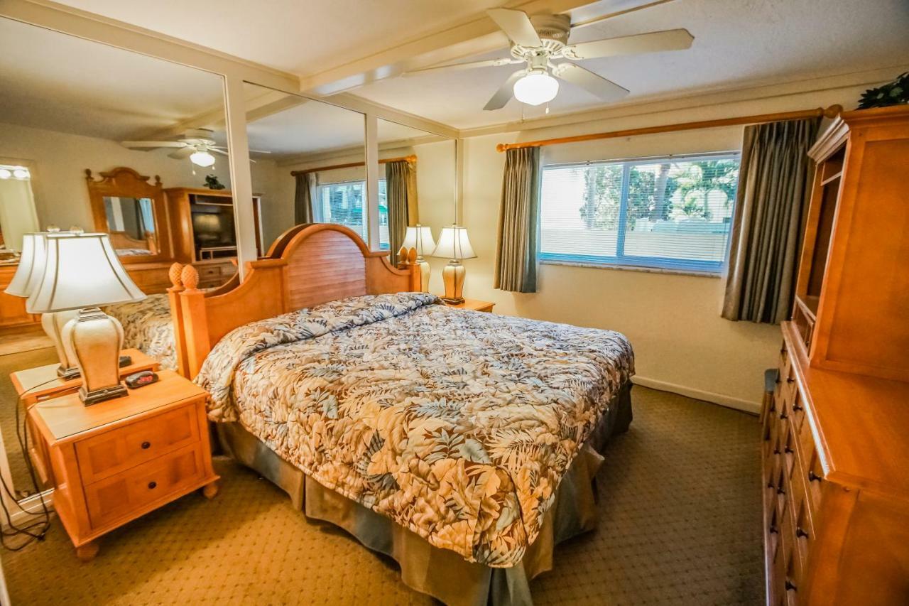 Coral Reef Resort St. Pete Beach Eksteriør billede